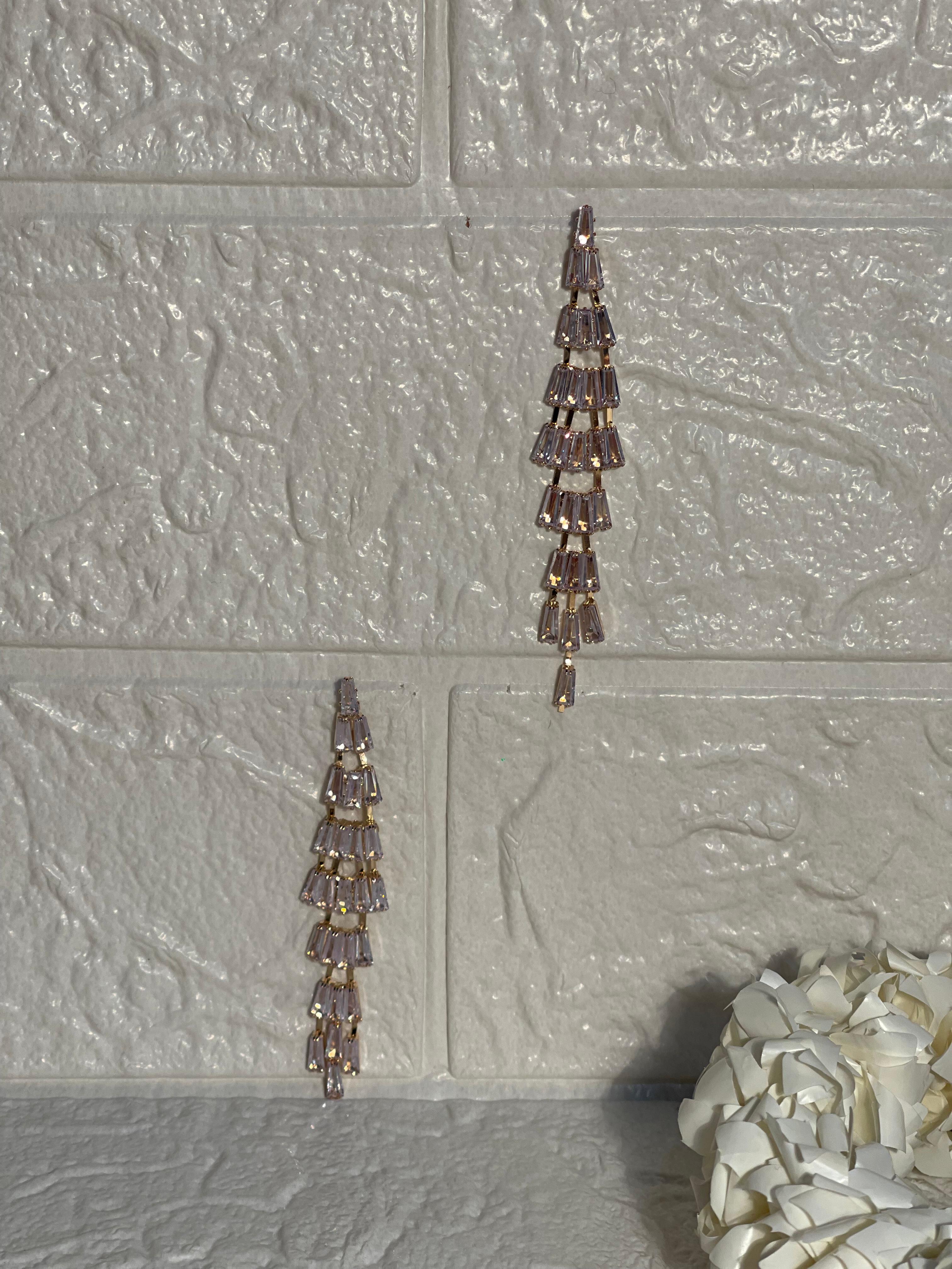 Aiza Earrings-gold(Mahnoorbano)
