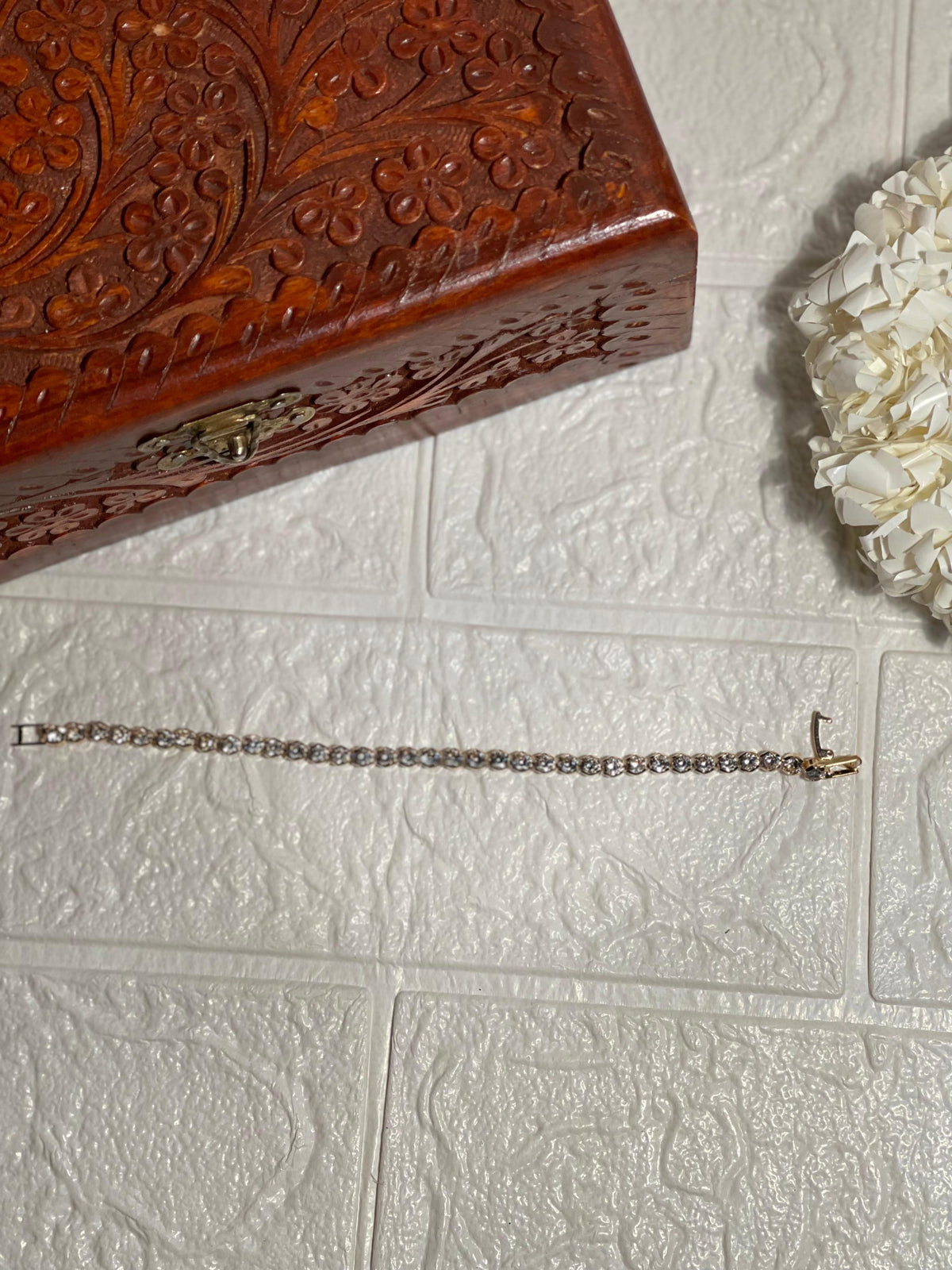 Beaded Prism bracelet-gold (Mahnoorbano)