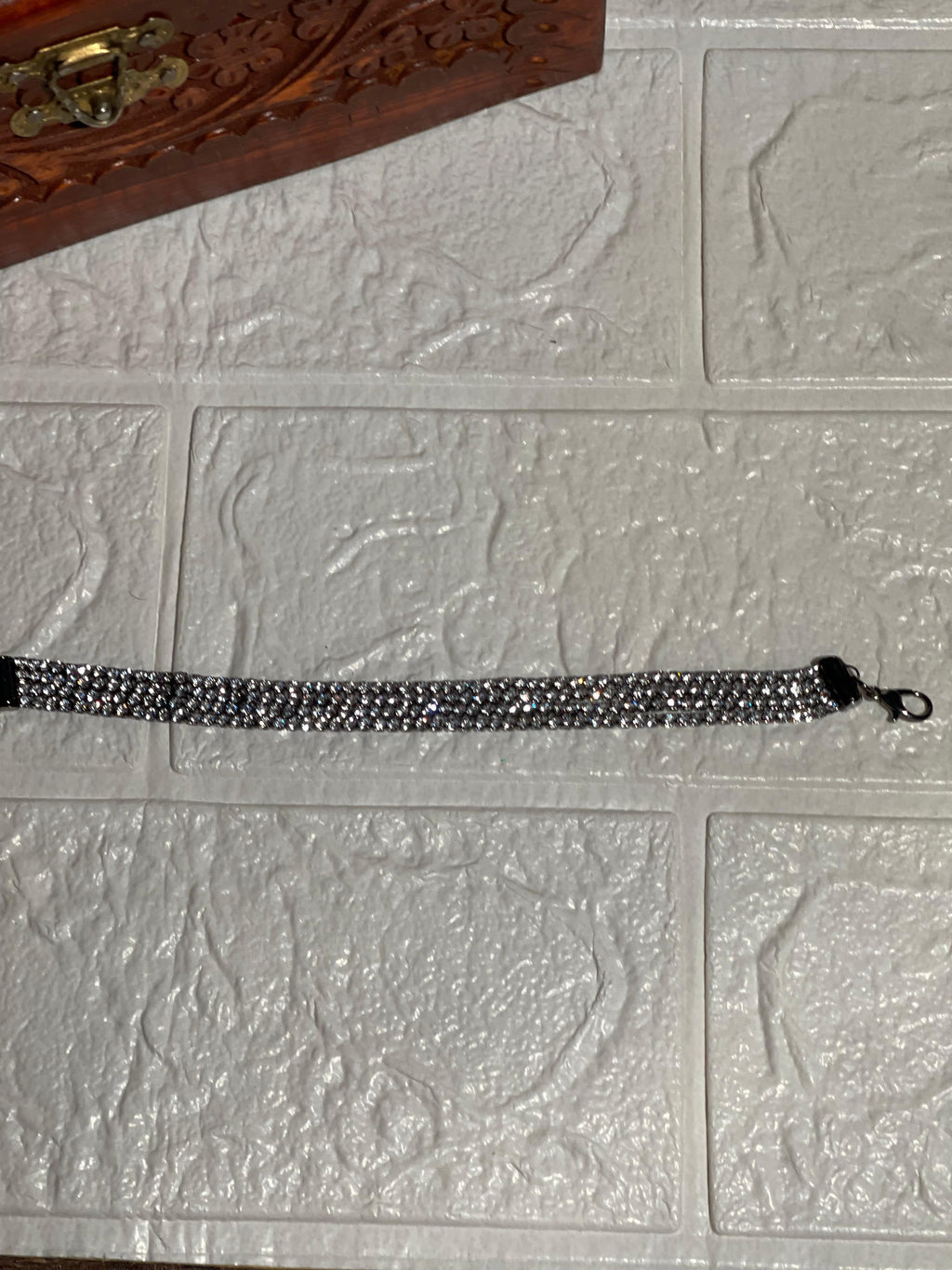 Shimmer bracelet grey(Mahnoorbano)