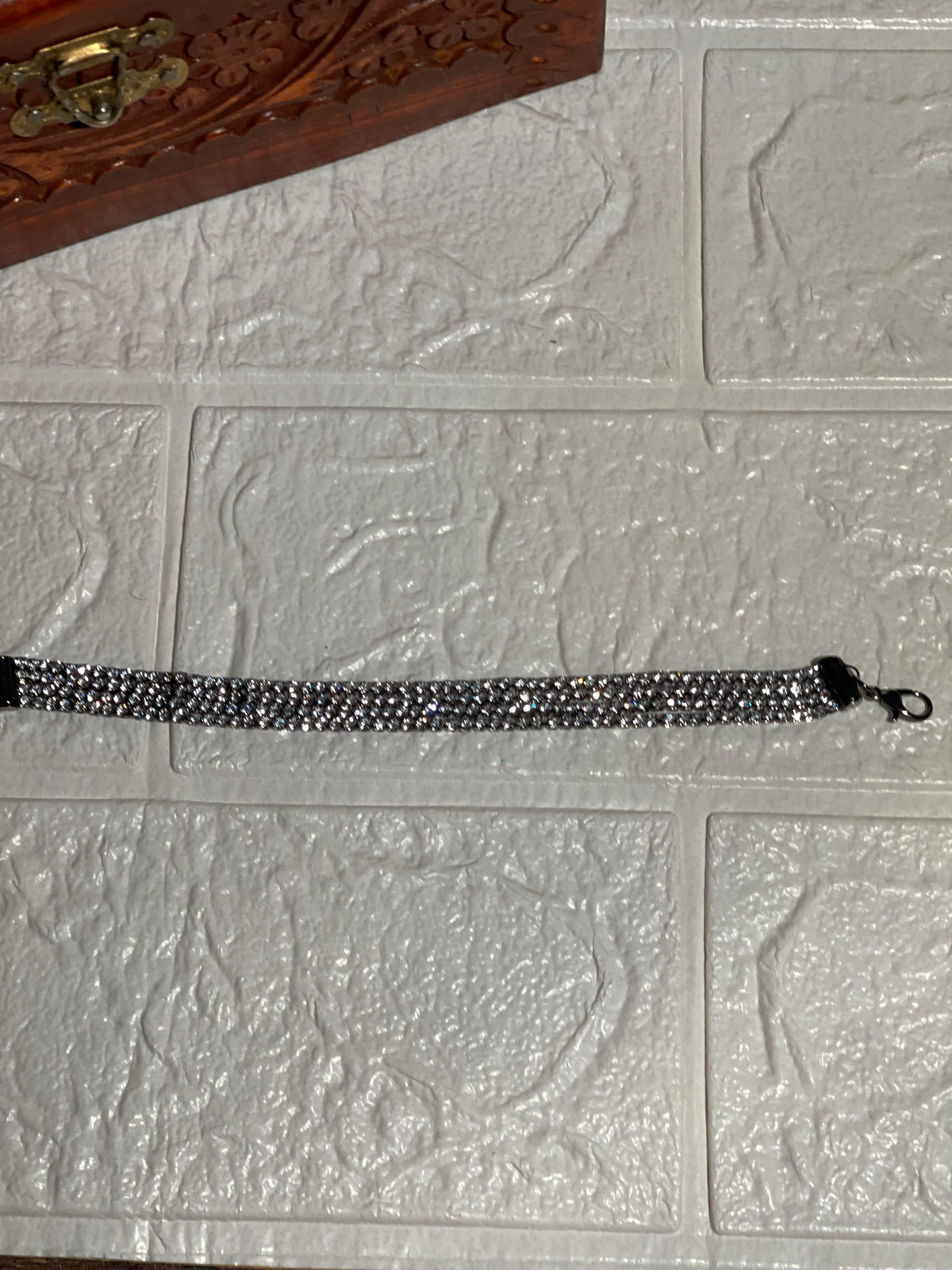 Shimmer bracelet grey(Mahnoorbano)