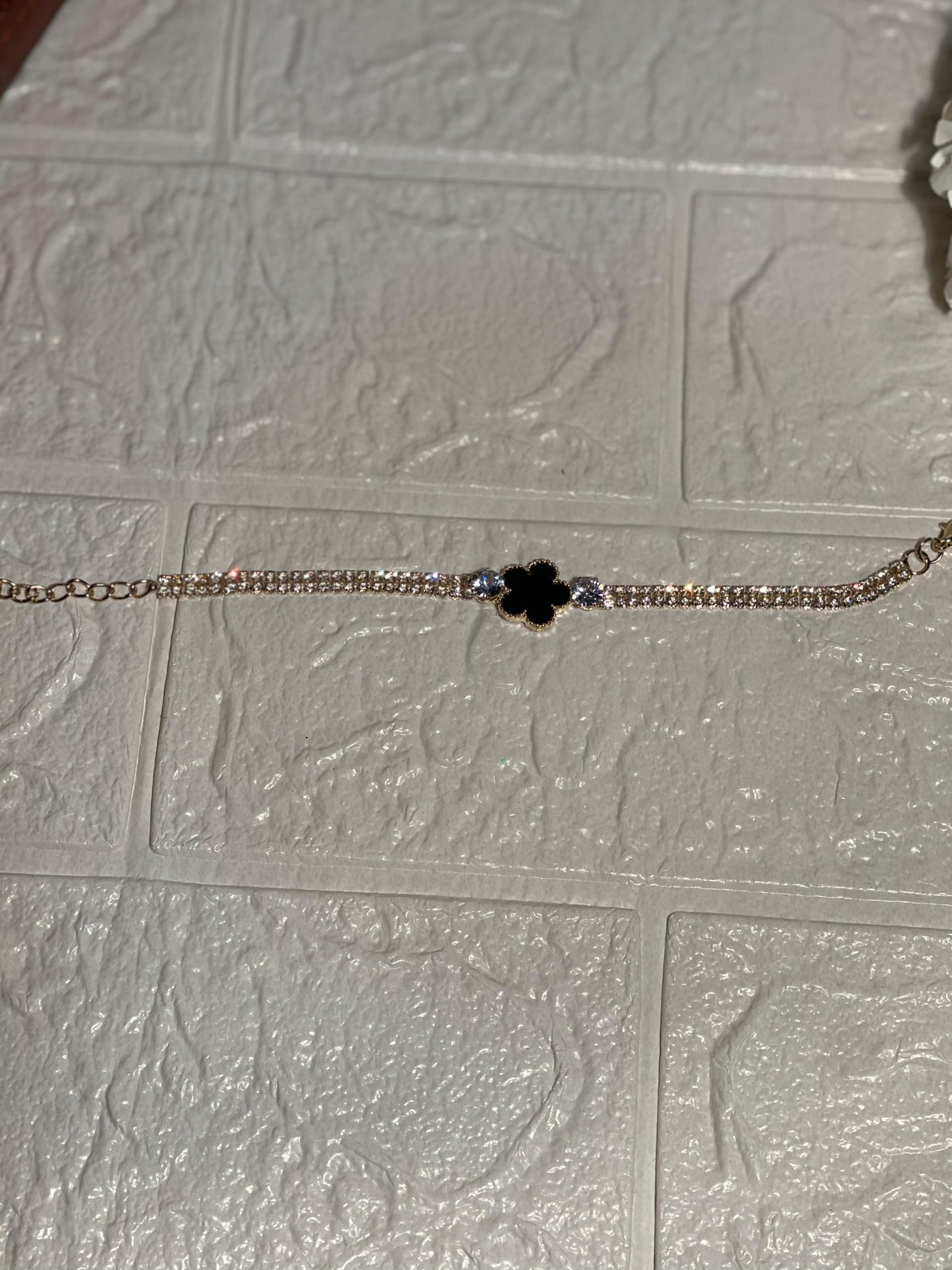 Gold and black flower bracelet(Mahnoorbano)