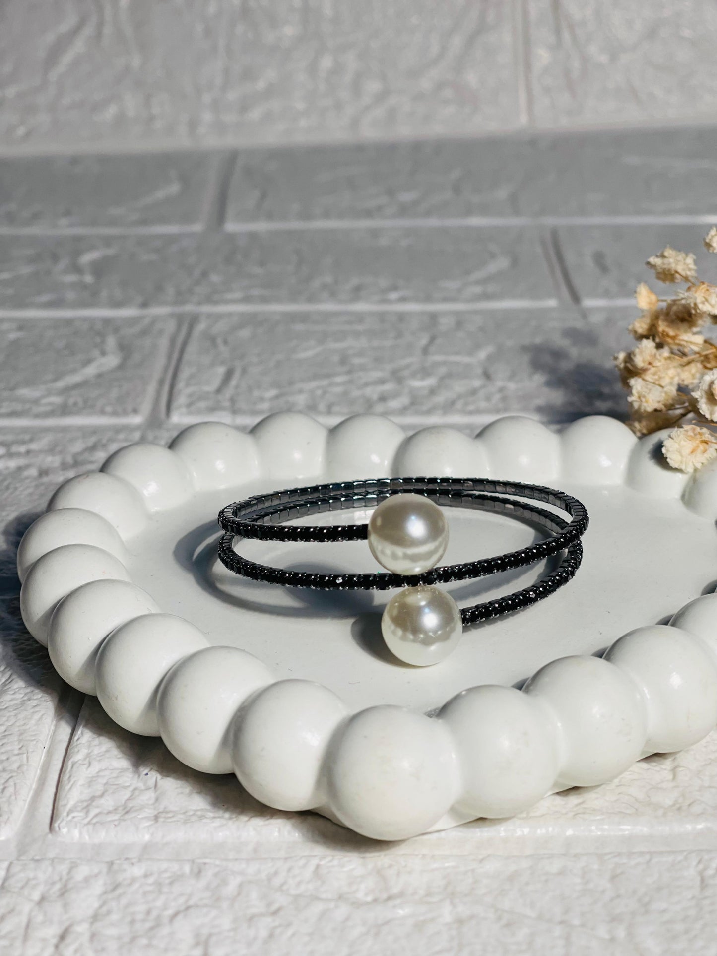 Pearl bracelet kids black(Mahnoorbano)