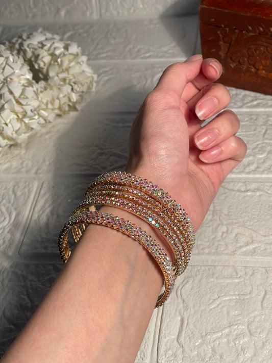 Chamkeela bangle set-gold (Mahnoorbano)