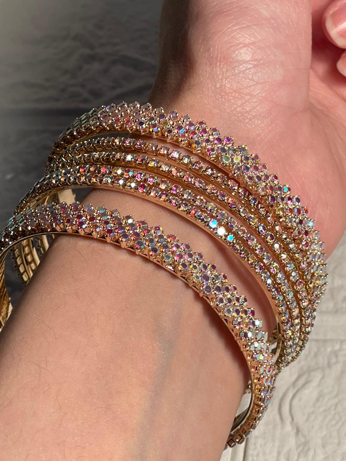 Chamkeela bangle set-gold (Mahnoorbano)