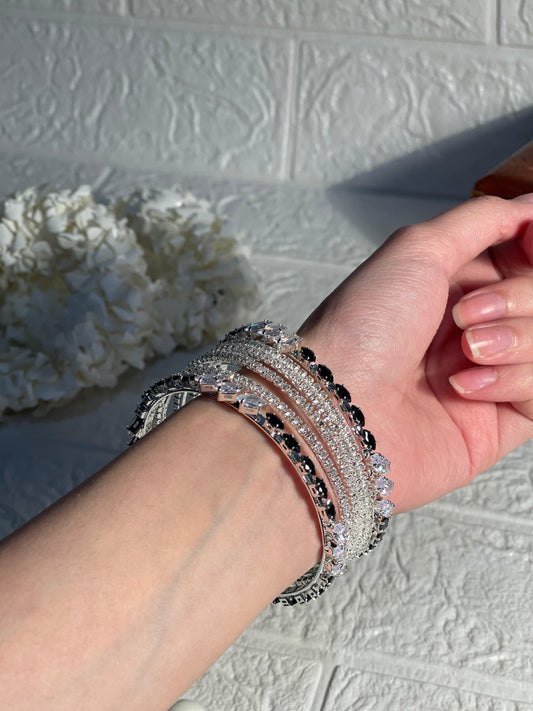 Bedazzled bangle set-black(Mahnoorbano)