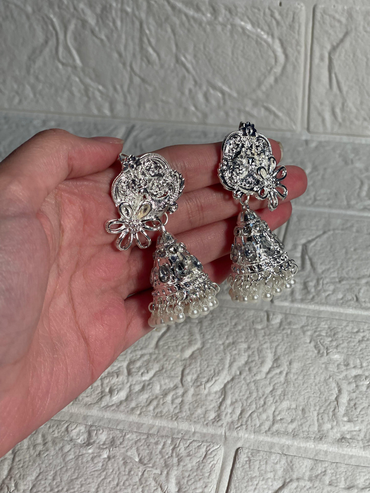 phool moor- Silver (Mahnoorbano)