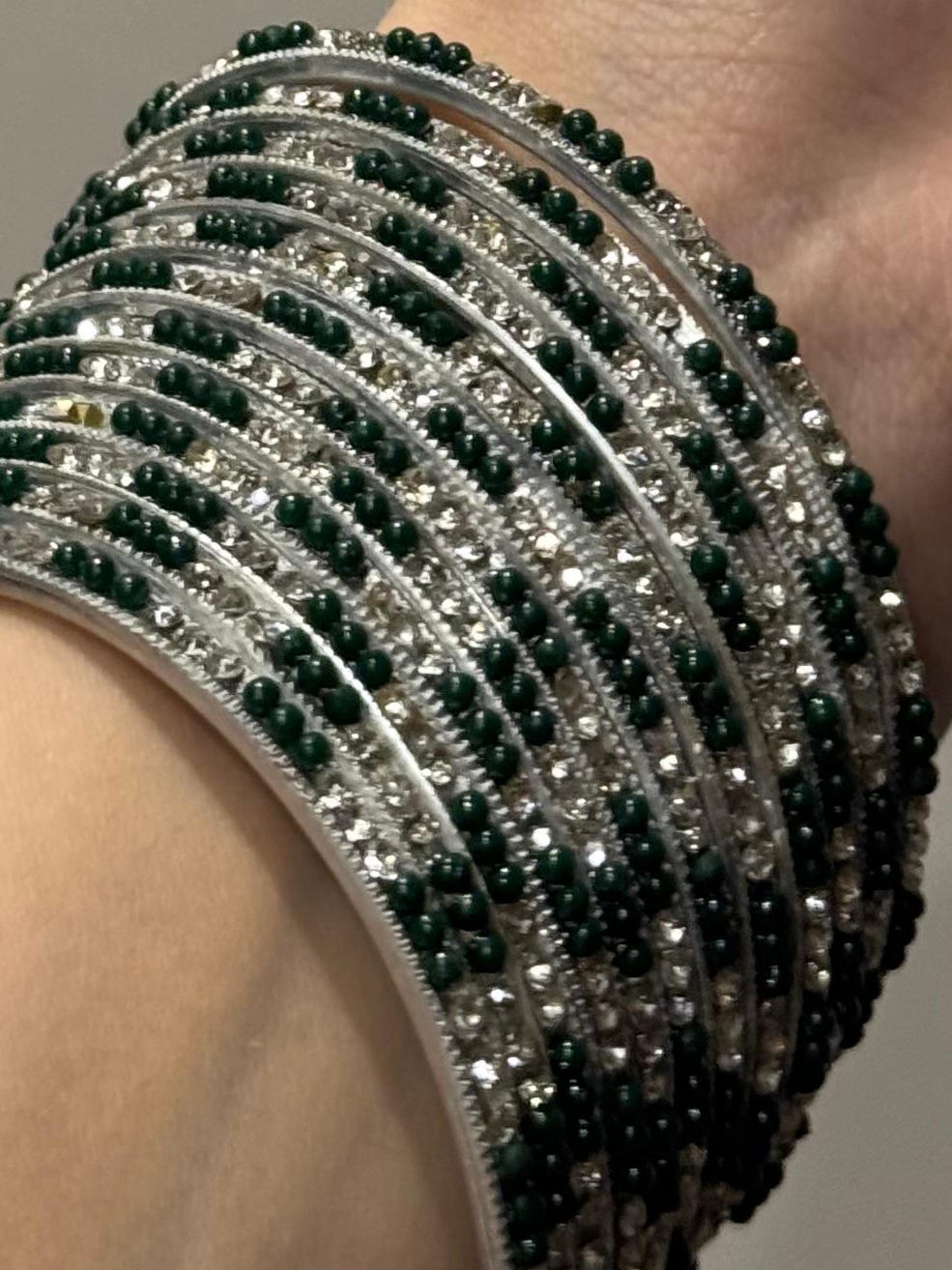 Neha Bangles (Green and Silver)