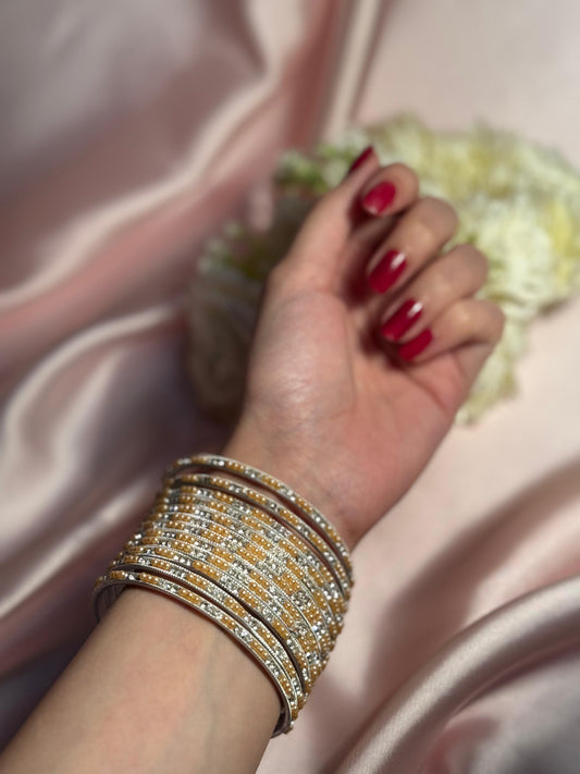 Neha Bangles (Cream and silver)