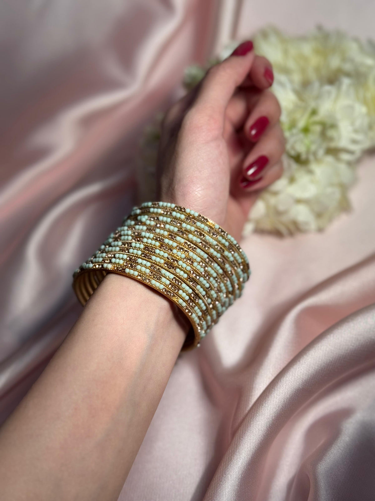 Neha Bangles (feroze and copper)