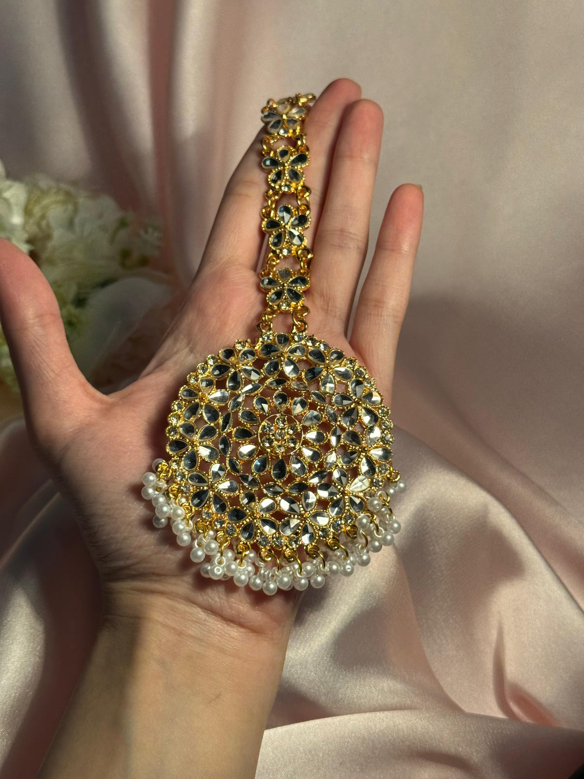 kundan Tikka- Gold