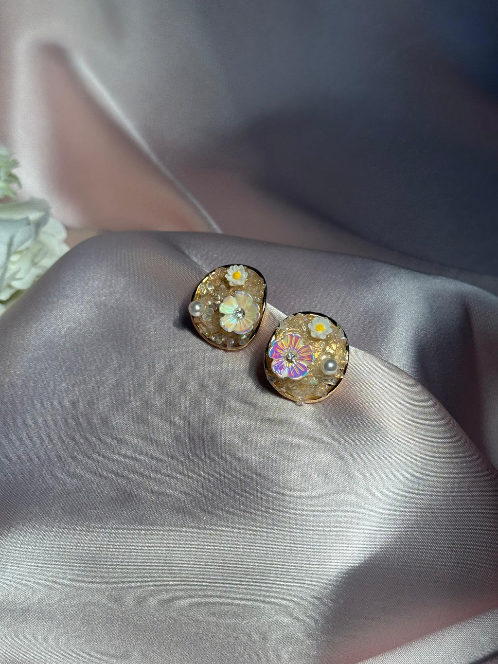 Enamel Round earrings-beige