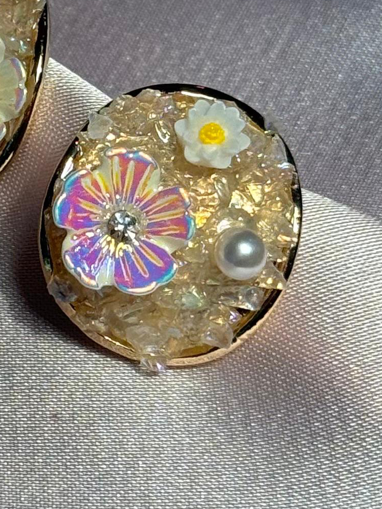 Enamel Round earrings-beige