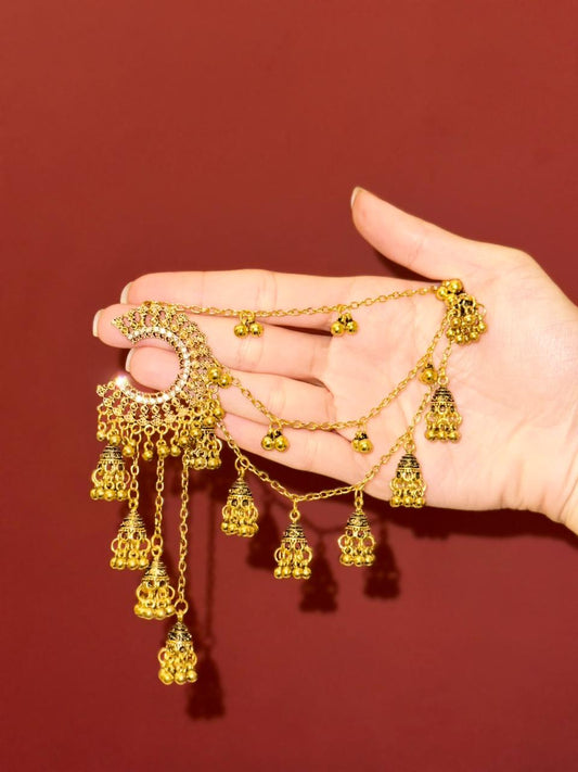 Hania jhumkay with saharay