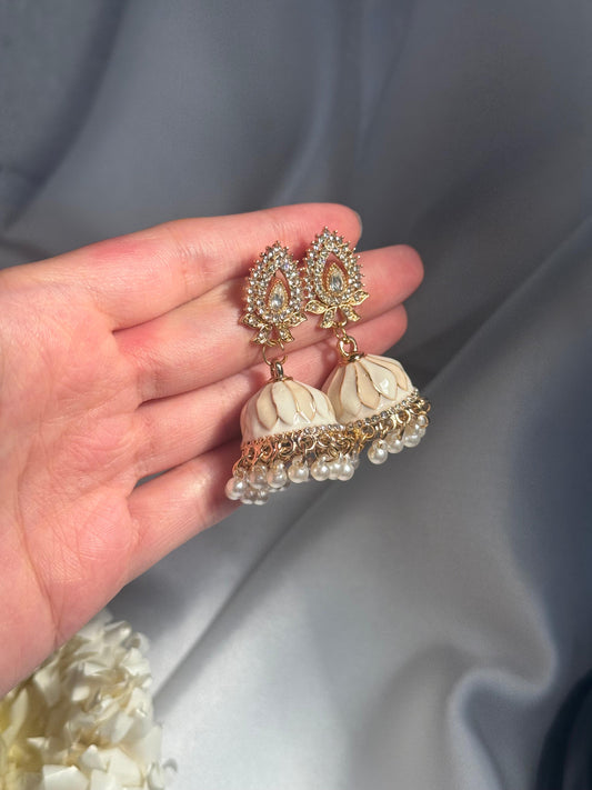 Booti Rang-e-desi white