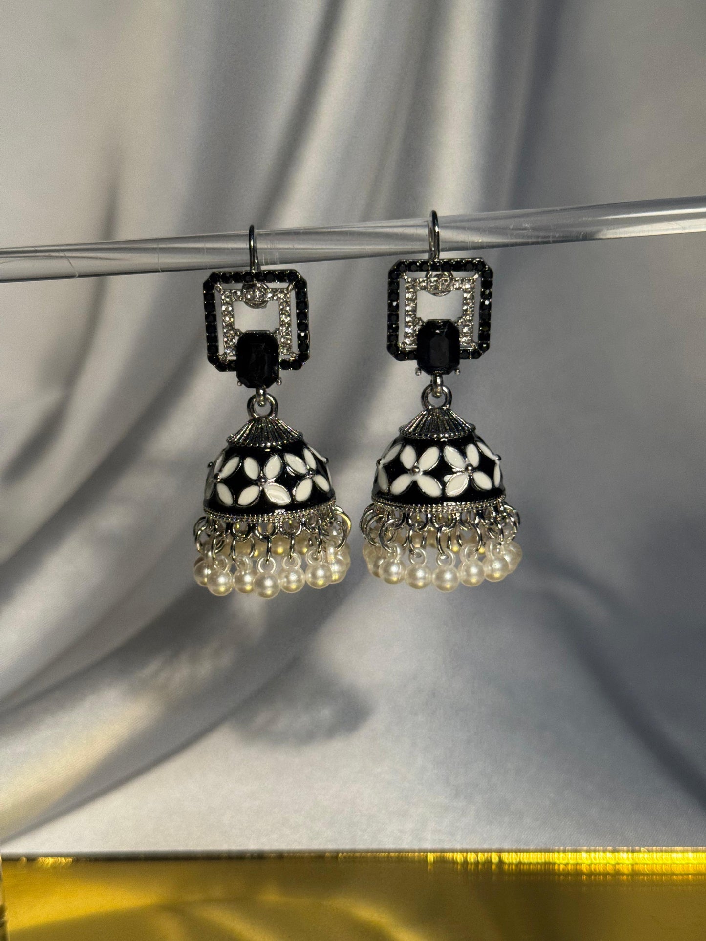 Double chakor Rang-e-desi black and white