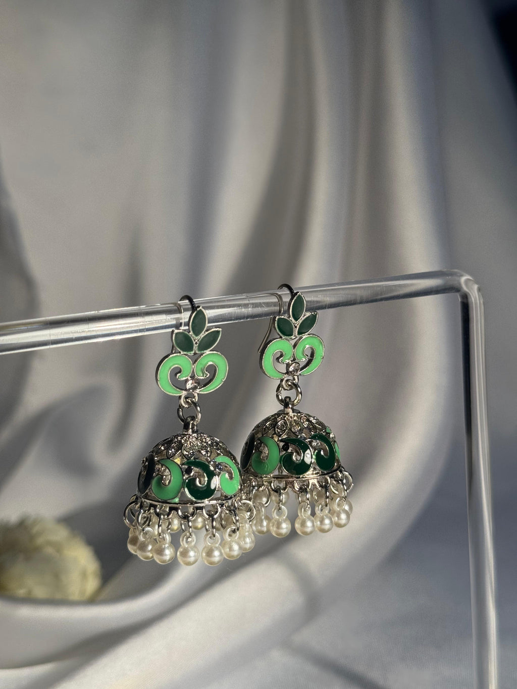 Teen Booti silver Rang-e-desi green