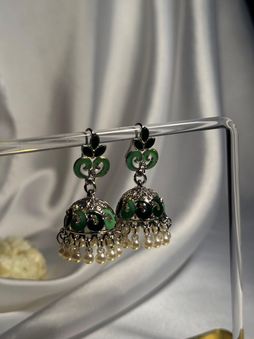 Teen Booti silver Rang-e-desi green
