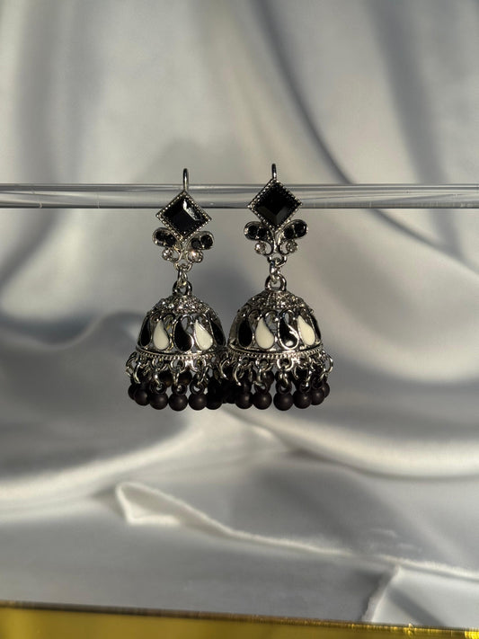 Chakor silver booti Rang-e-desi black and white