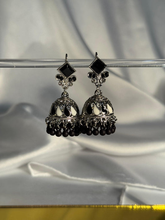 Chakor silver booti Rang-e-desi black and white
