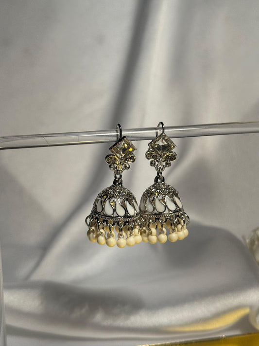 Chakor silver booti Rang-e-desi white