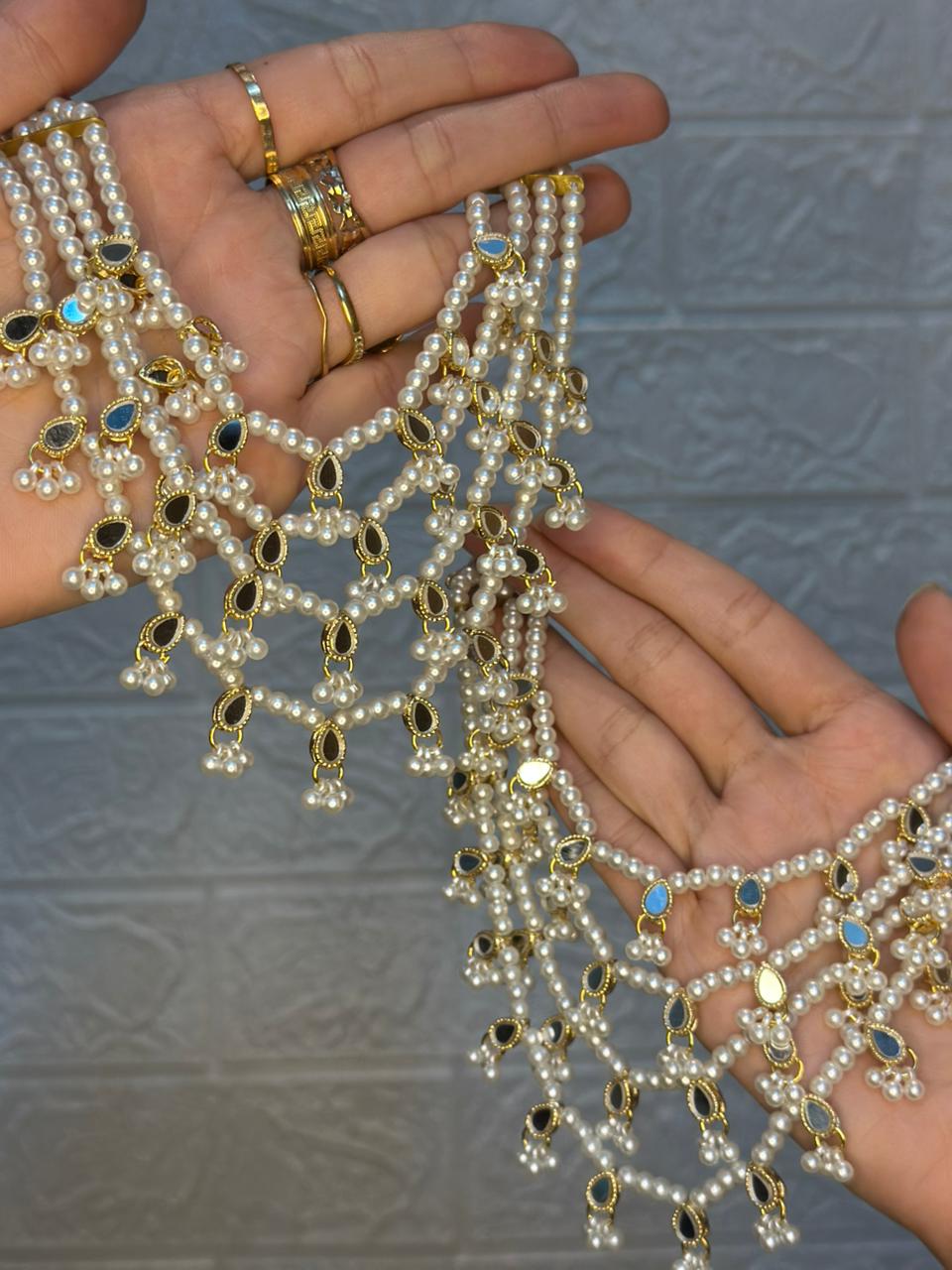 sheesha moti 4 layer saharay/earchains (Gold)