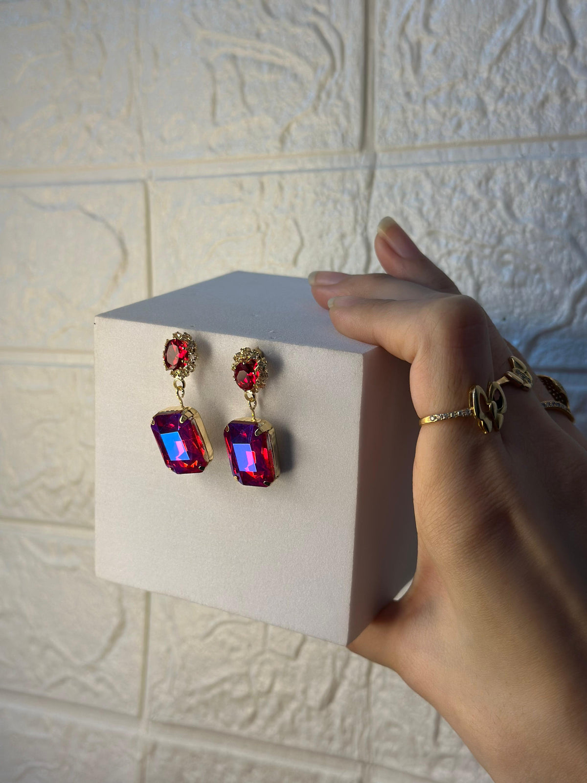 Royal Drop (Maroon)