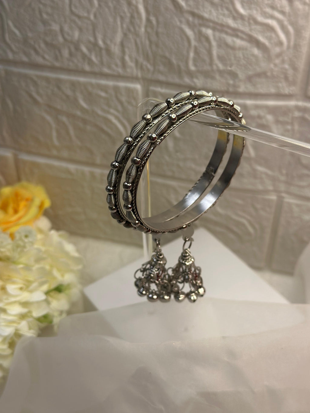 Choti jhumki walay Kaaray (Silver Pair)