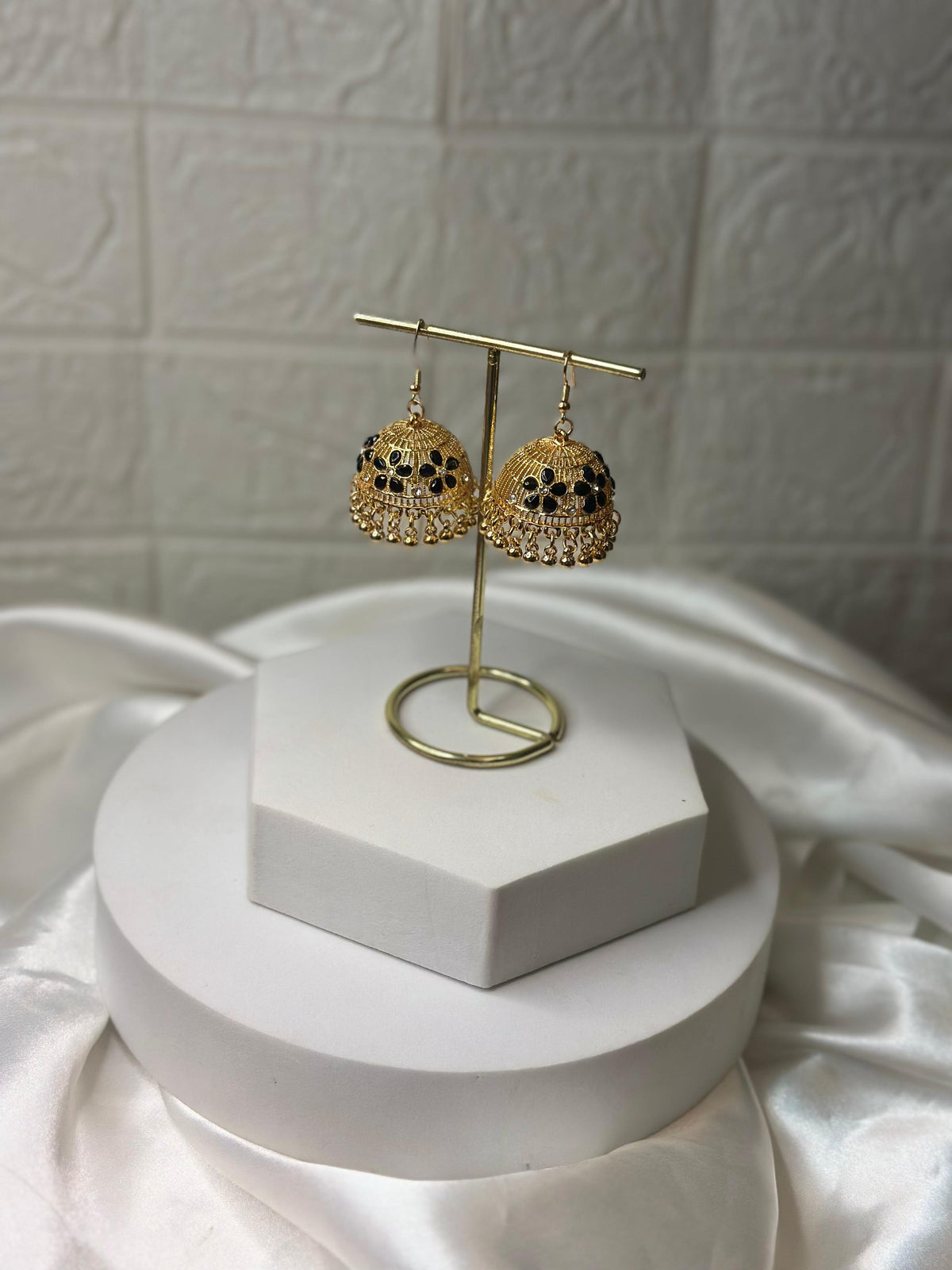 Katoori Jhumki (Black)-1