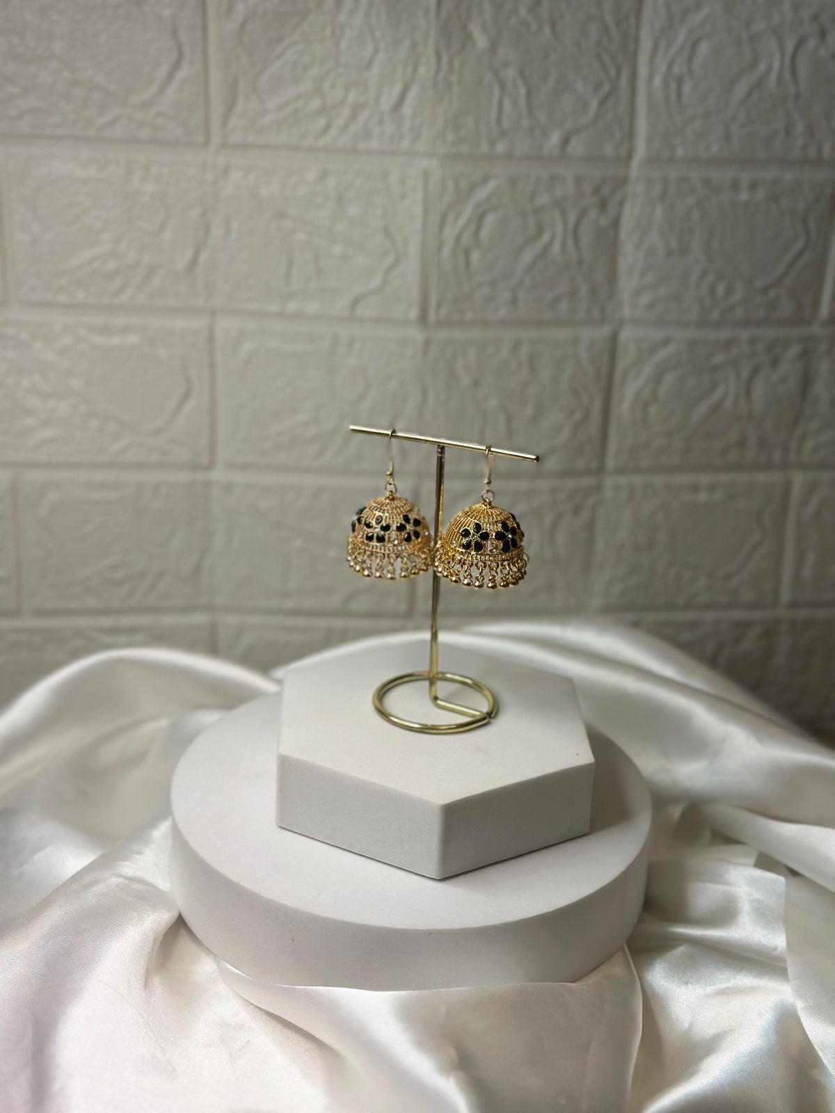 Katoori Jhumki (Black)-1