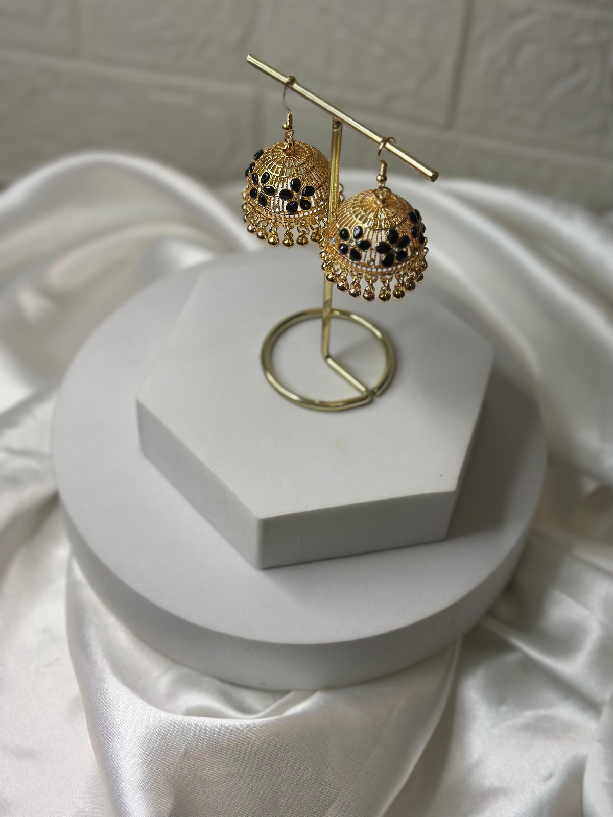 Katoori Jhumki (Black)-1