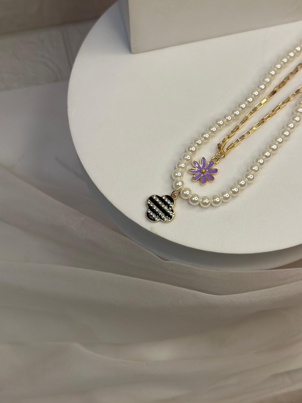 Four Petals (Black and Lilac)