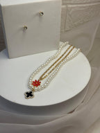 Four Petals (Black and Red)