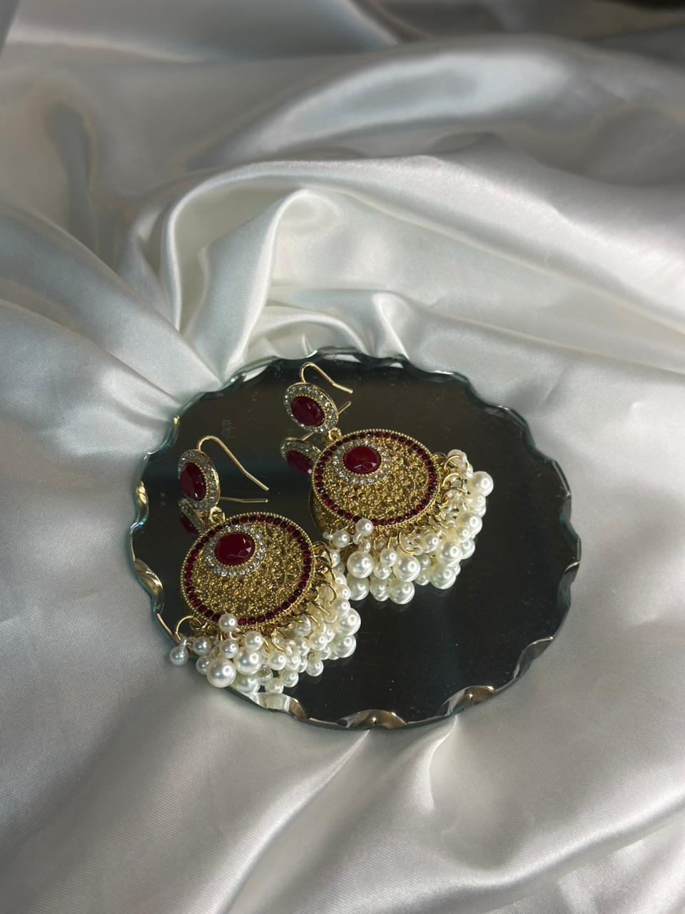 Royale Twin Circle (Maroon)