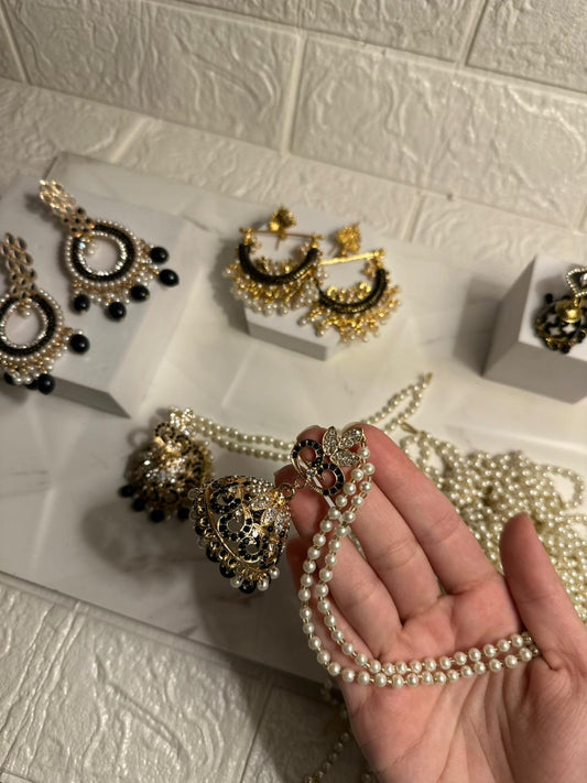 Mehwish-khass gold and black with sahary