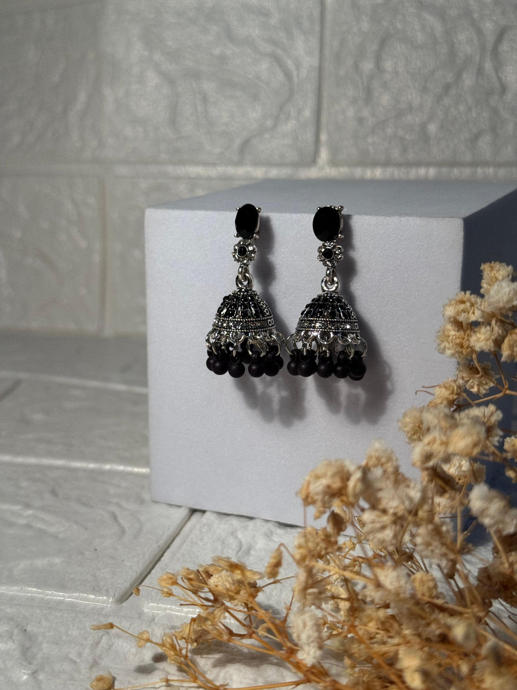 Zanaib Jhumki (Black)