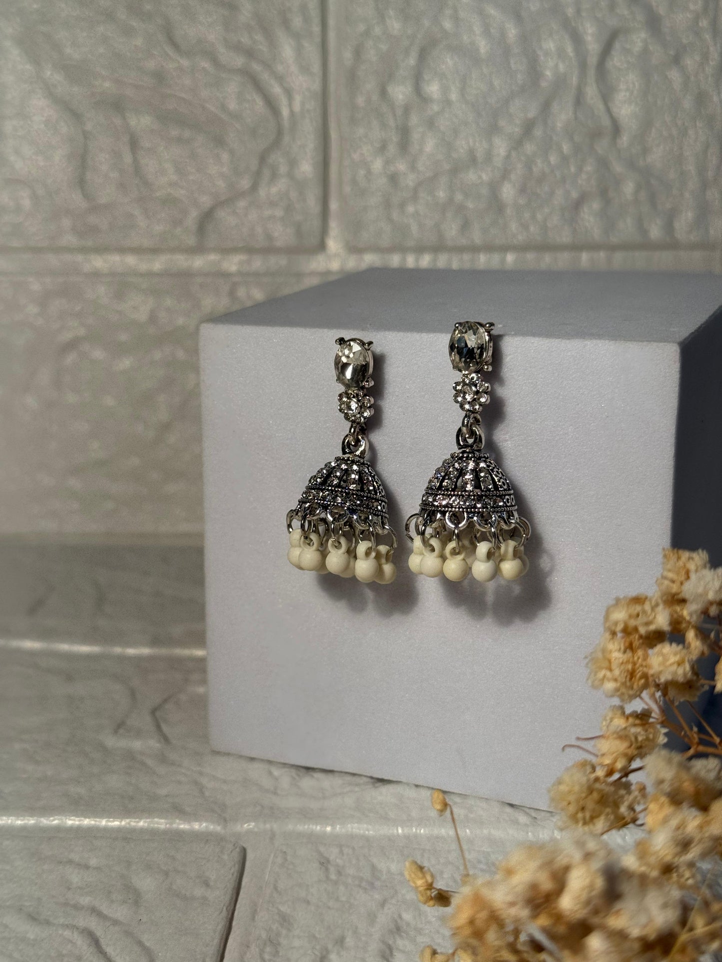 Zanabi Jhumki (White)
