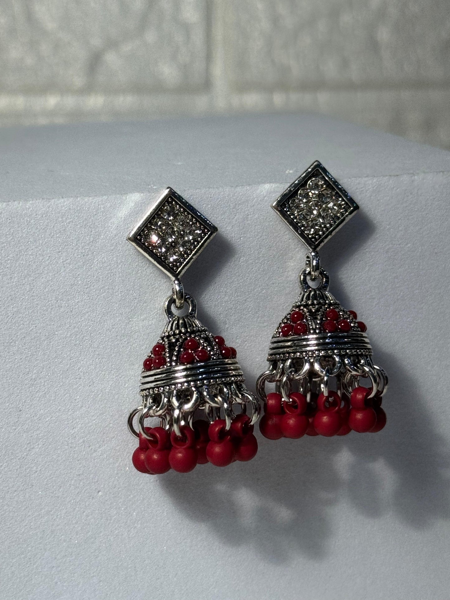 Chakoor Jhumkay (Maroon)