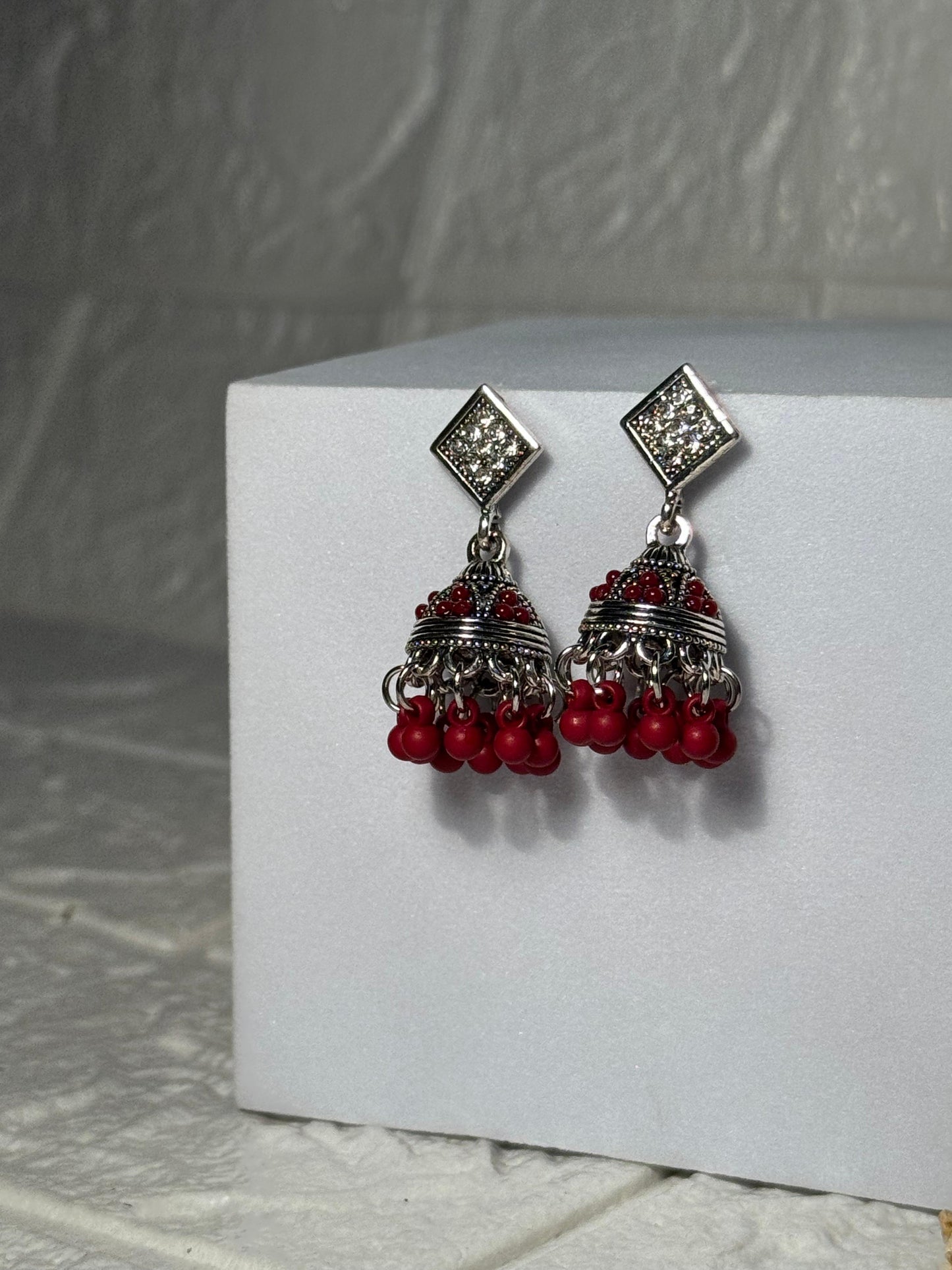 Chakoor Jhumkay (Maroon)
