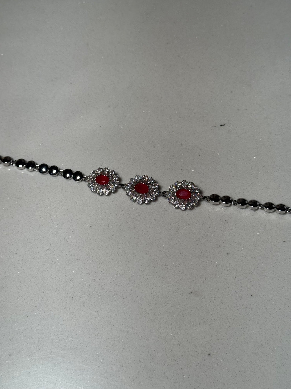 Trio floral bracelet silver and maroon