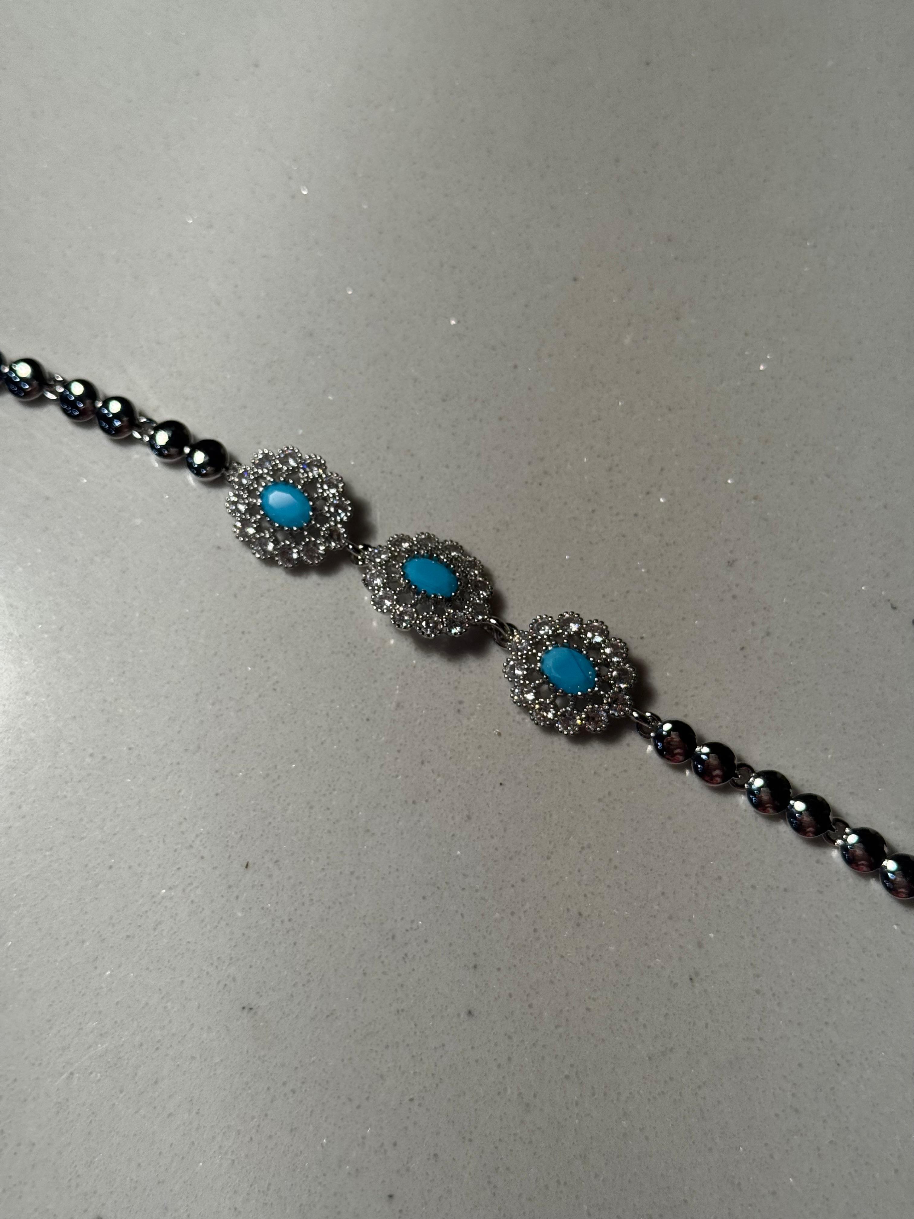 Trio floral bracelet silver and blue