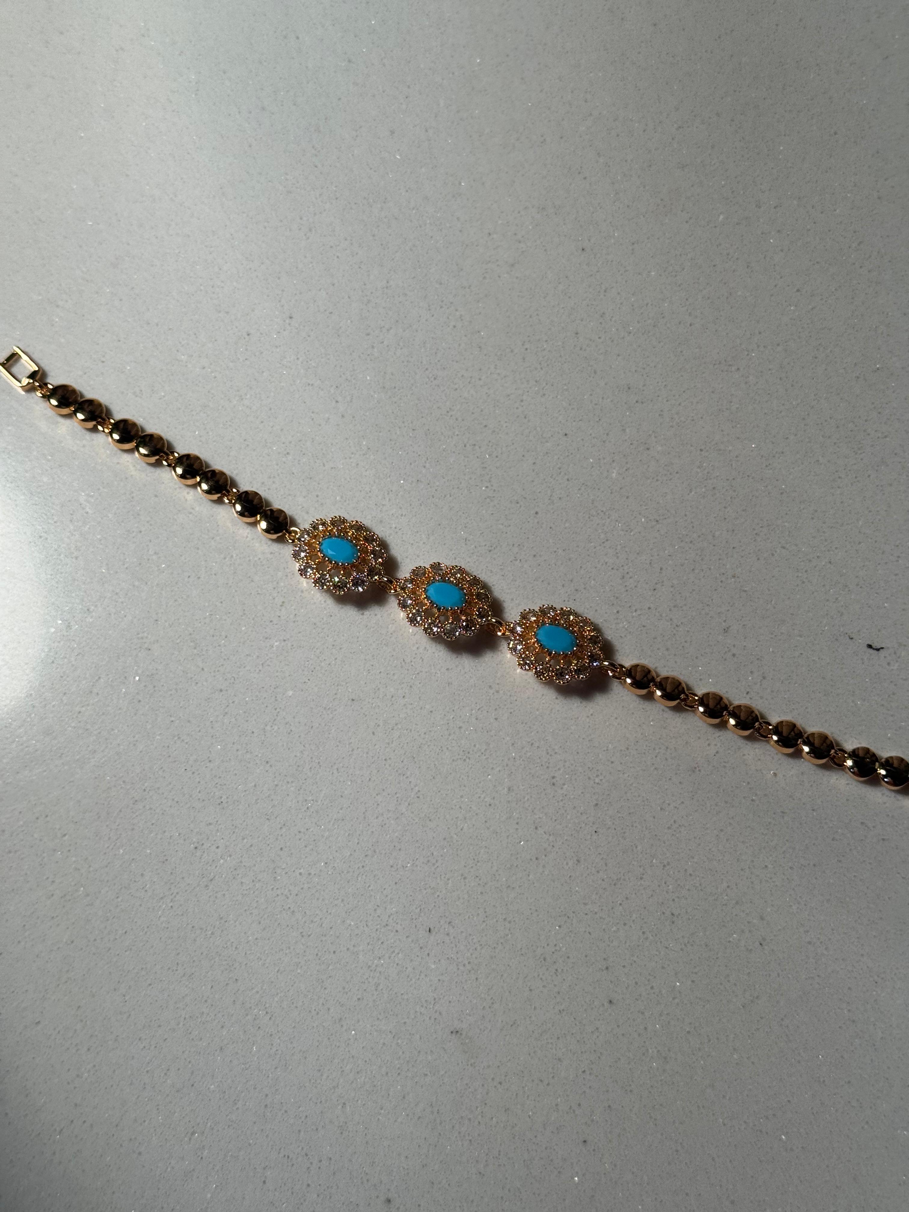 Trio floral bracelet gold and blue