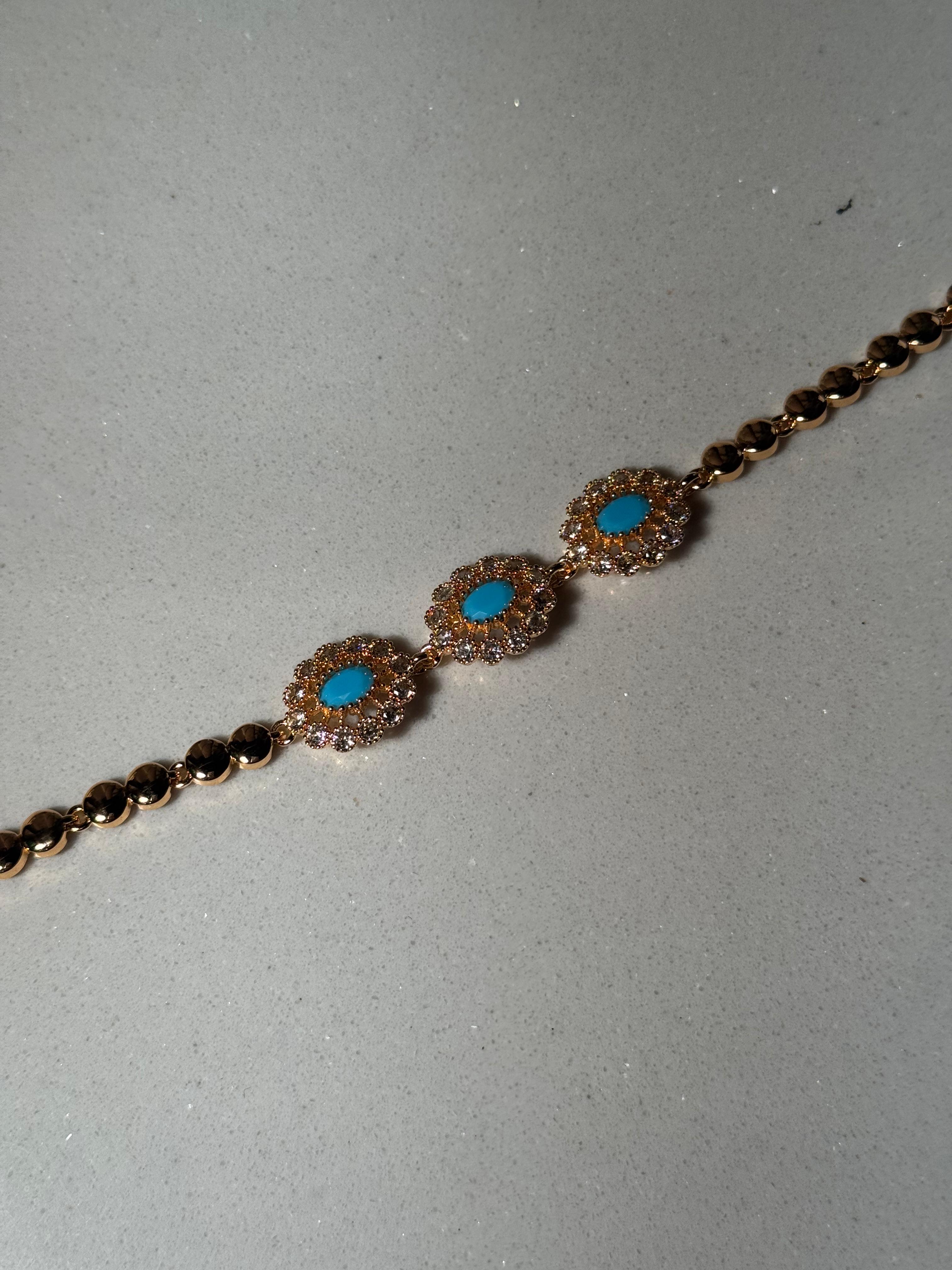 Trio floral bracelet gold and blue