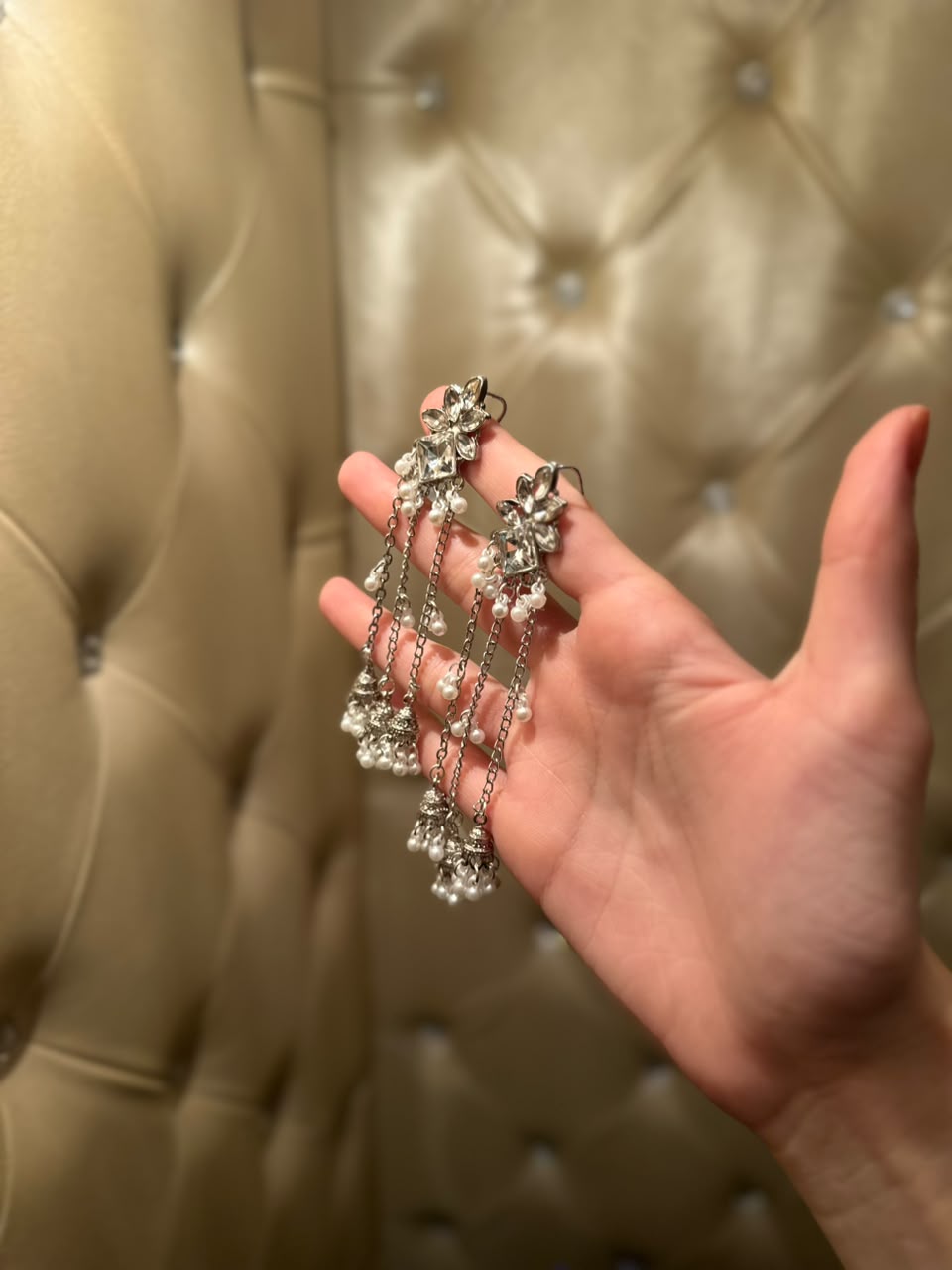 Jahan Ara Earrings- silver (aara collection)