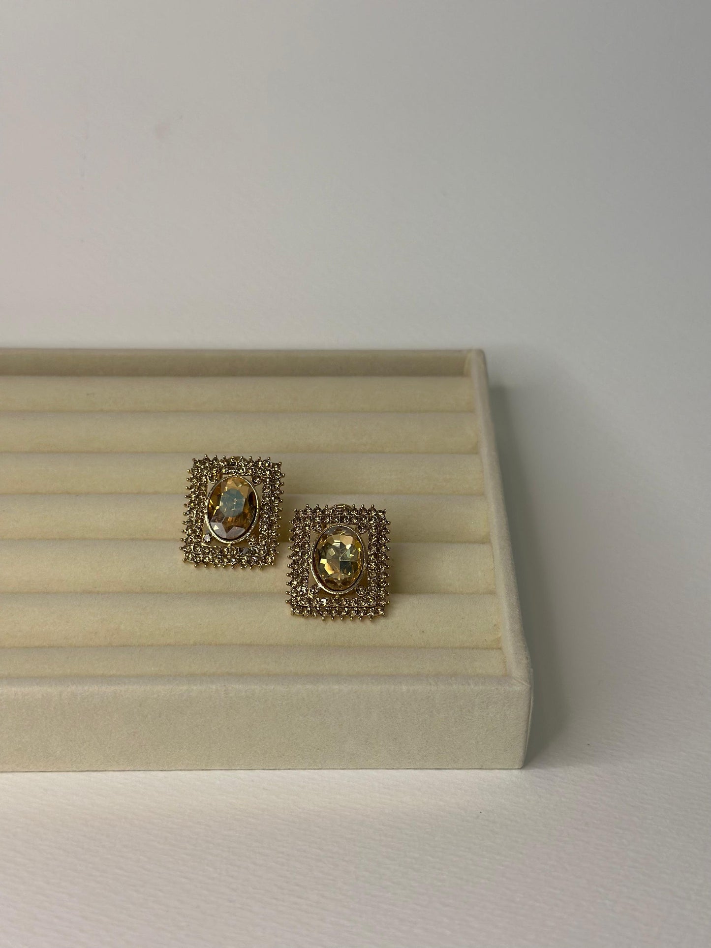 Celeste studs - square copper