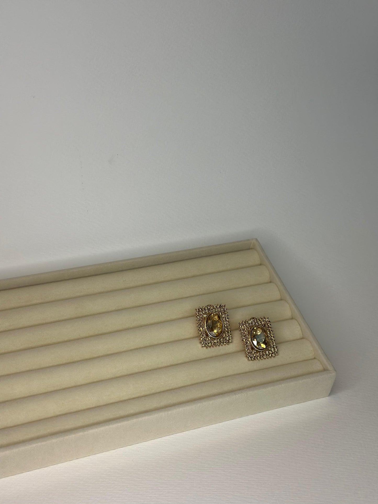 Celeste studs - square copper