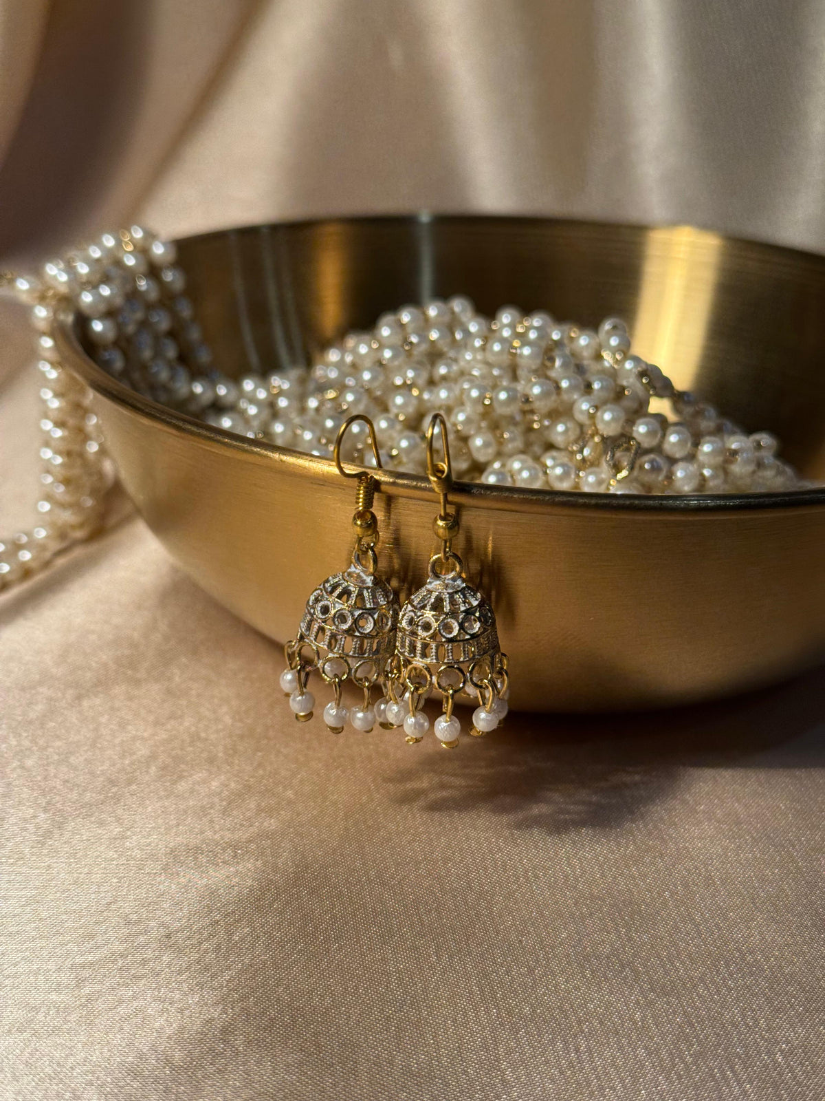 Zoya jhumki  white - rozana