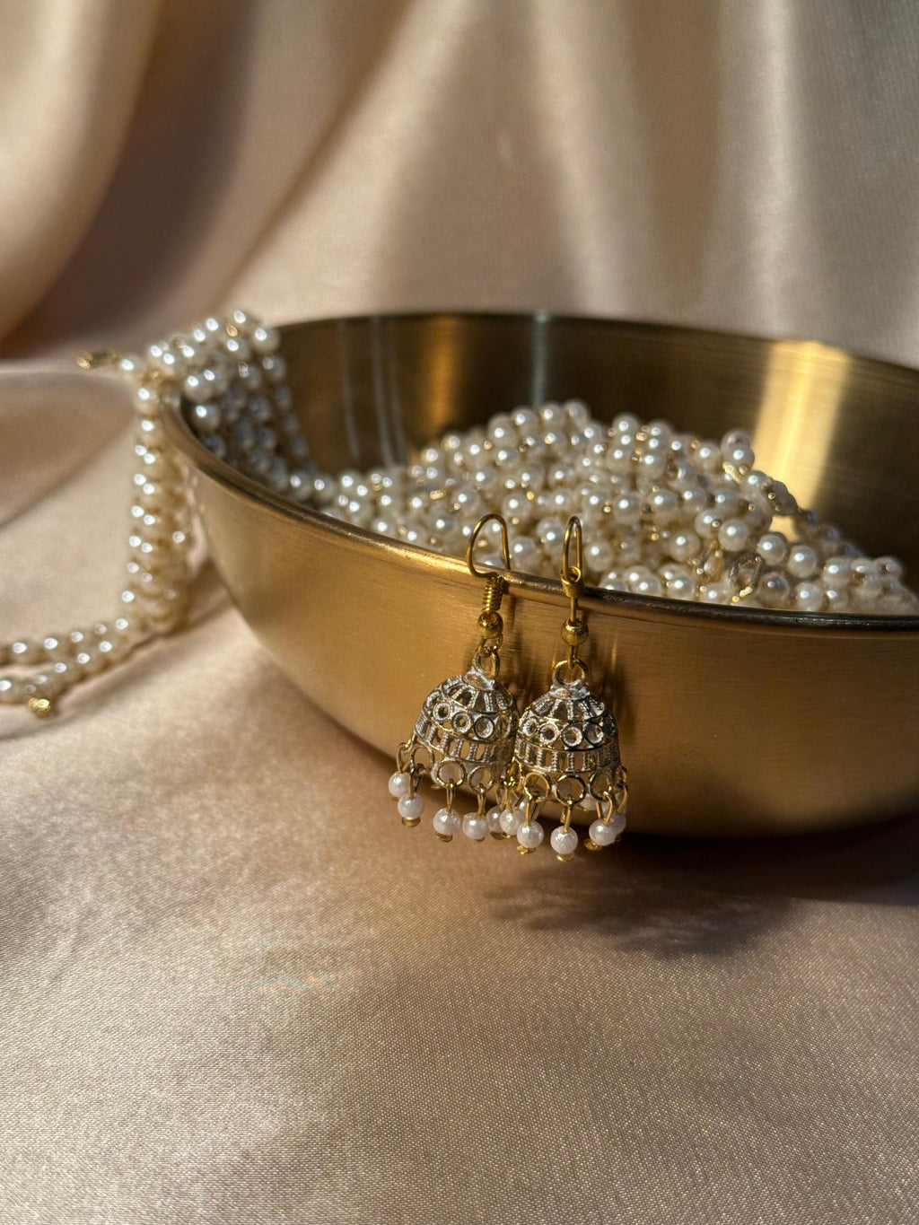 Zoya jhumki  white - rozana