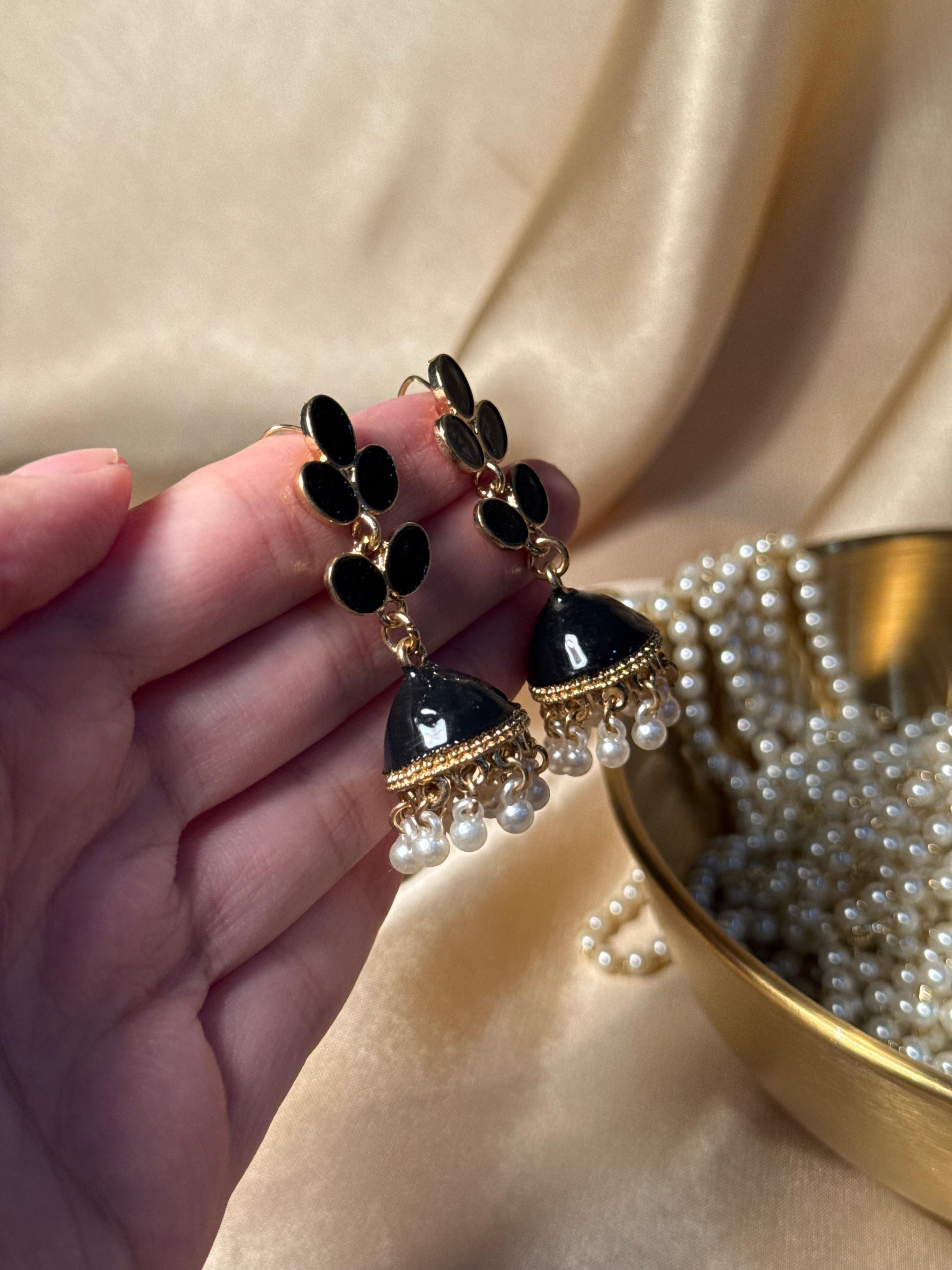 Booti Jhumki - Black