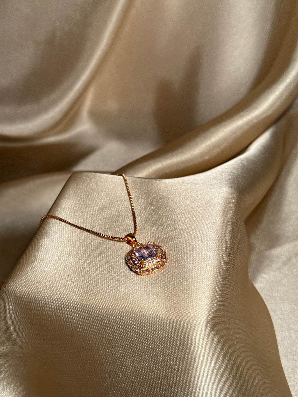 Royal Oval Necklace (Rose Gold - Purple)