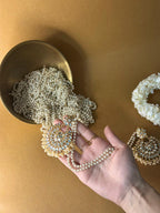 Kundan moti gold with double saharay bundle